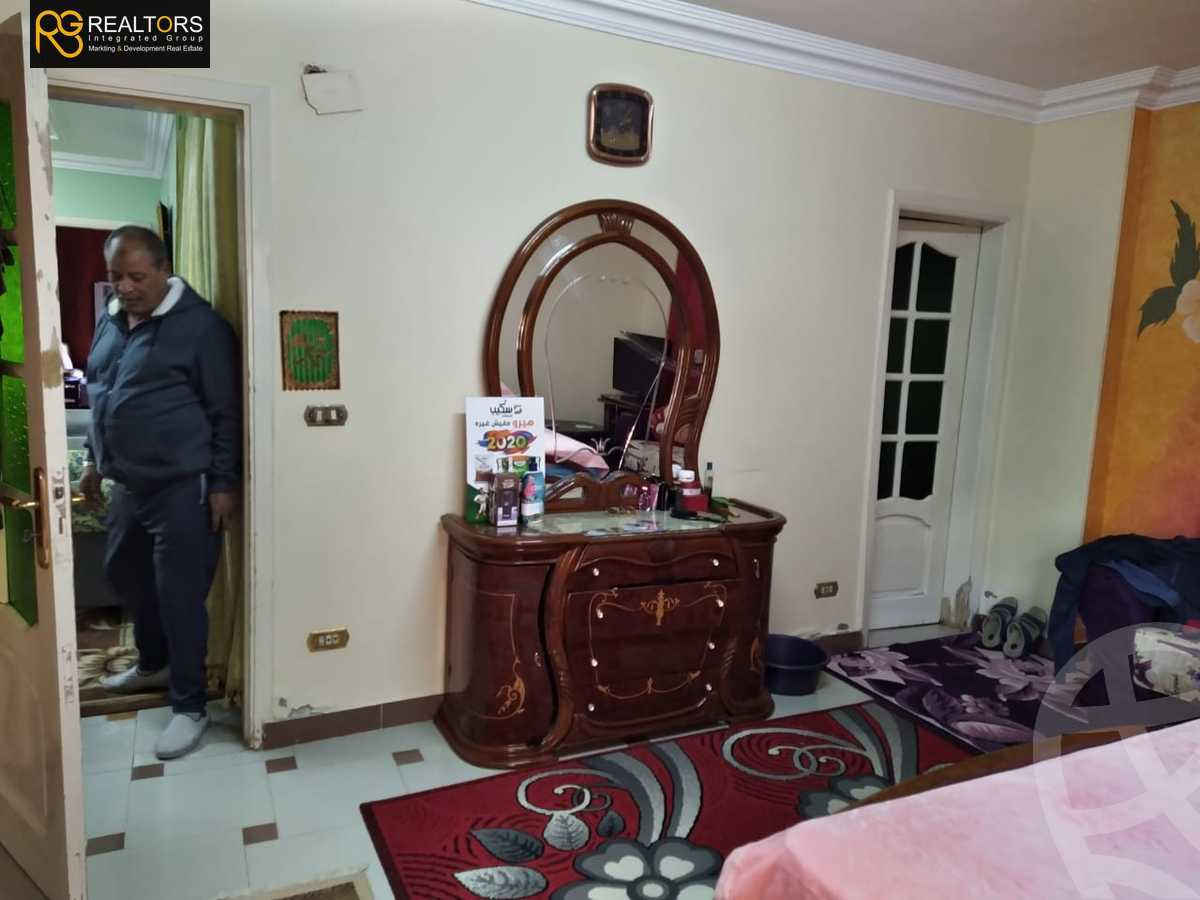 https://aqarmap.com.eg/en/listing/3940565-for-sale-cairo-el-sheikh-zayed-city-el-hay-elawel-street-23
