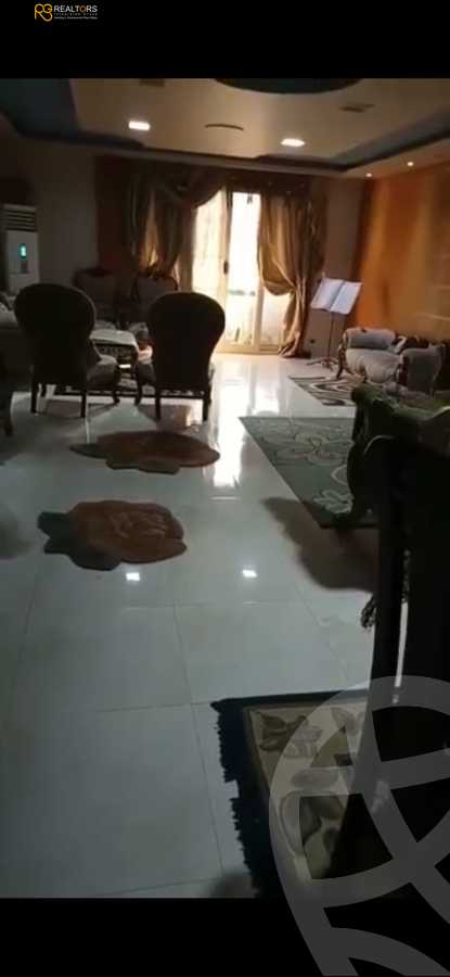 https://aqarmap.com.eg/ar/listing/3943201-for-sale-cairo-6th-of-october-compound-family-land
