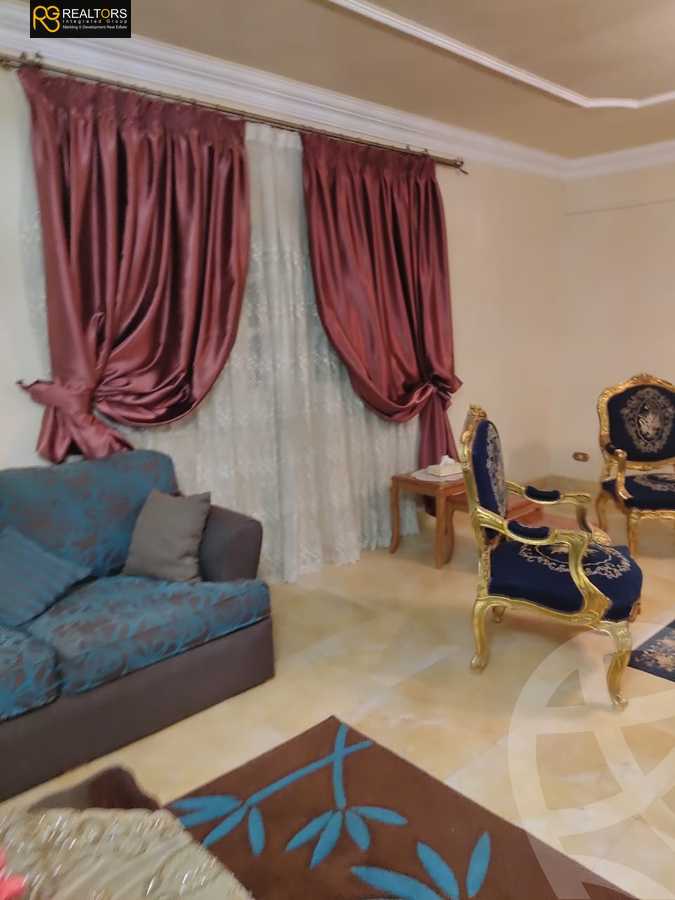 https://aqarmap.com.eg/ar/listing/3967224-for-sale-cairo-el-sheikh-zayed-city-el-hay-elasher-street-100