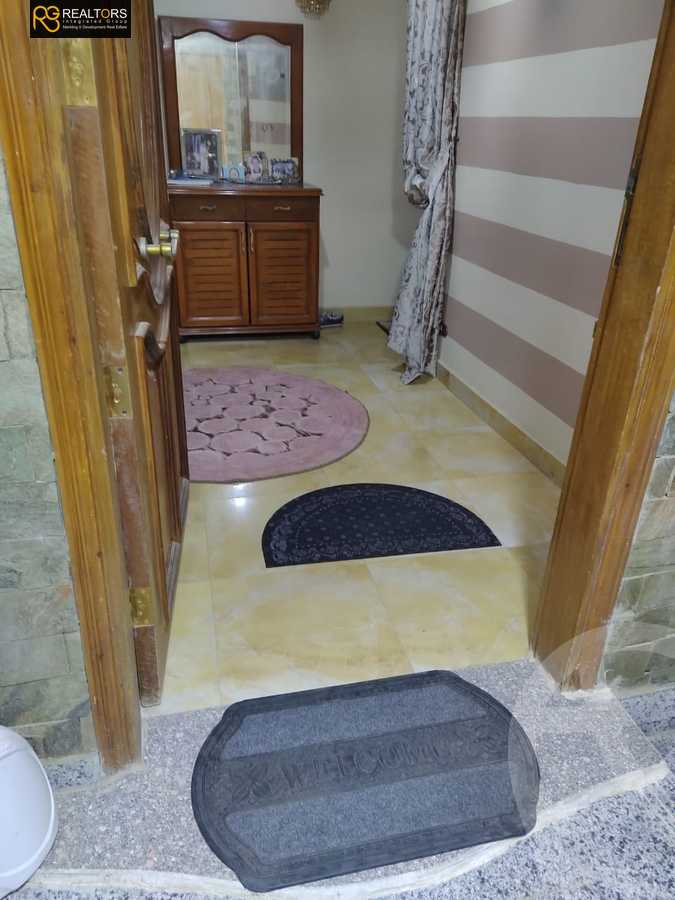 https://aqarmap.com.eg/ar/listing/3967224-for-sale-cairo-el-sheikh-zayed-city-el-hay-elasher-street-100