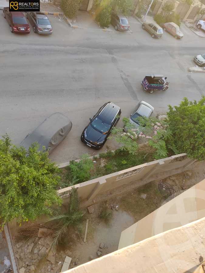 https://aqarmap.com.eg/ar/listing/3967224-for-sale-cairo-el-sheikh-zayed-city-el-hay-elasher-street-100