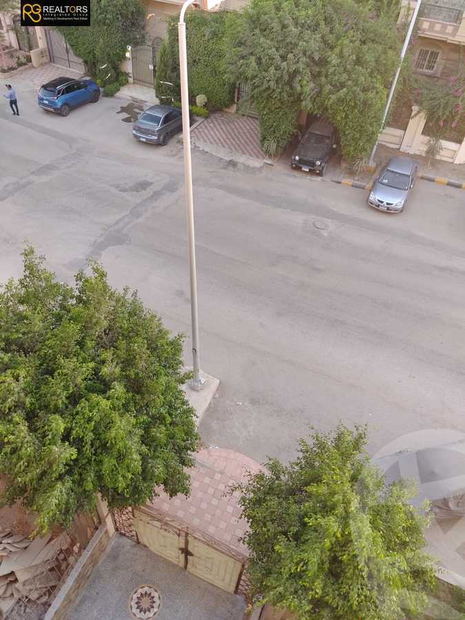https://aqarmap.com.eg/ar/listing/3967224-for-sale-cairo-el-sheikh-zayed-city-el-hay-elasher-street-100
