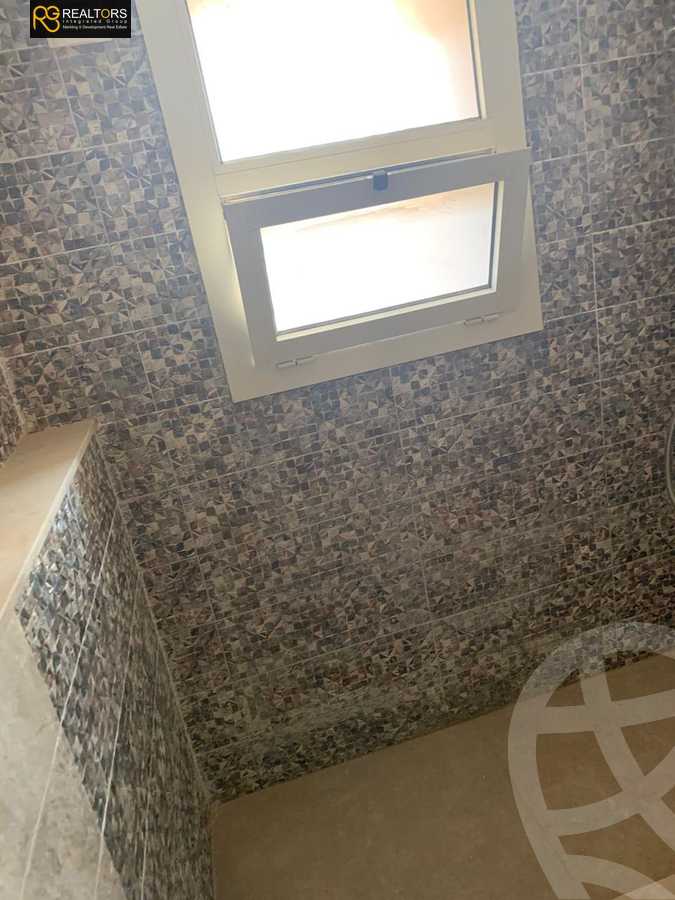 https://aqarmap.com.eg/ar/listing/3967287-for-rent-cairo-6th-of-october-compounds-wyst-rydj-ryzydns-nyw-jyz-llttwyr-l-qry