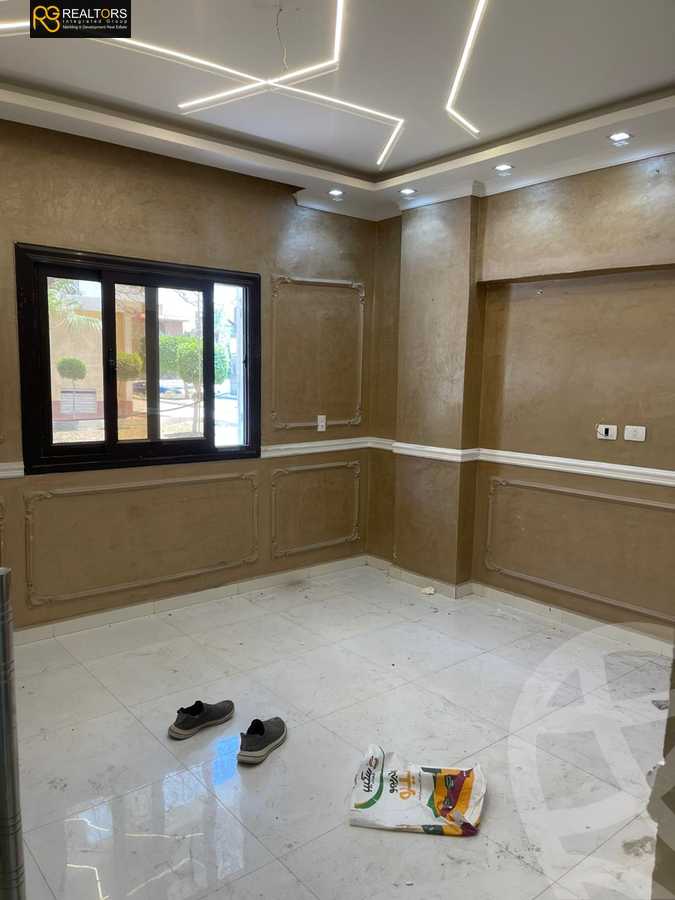 https://aqarmap.com.eg/ar/listing/3984432-for-sale-cairo-el-sheikh-zayed-city-el-hay-elawel-street-37