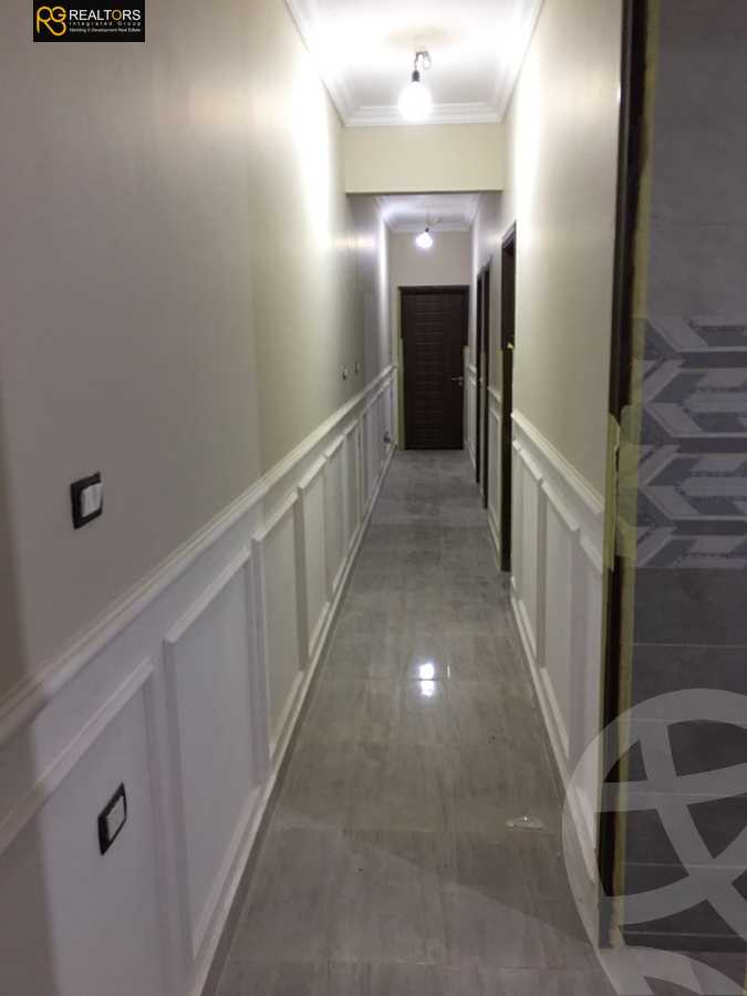 https://aqarmap.com.eg/ar/listing/4005394-for-sale-cairo-el-sheikh-zayed-city-el-hay-elasher-street-100