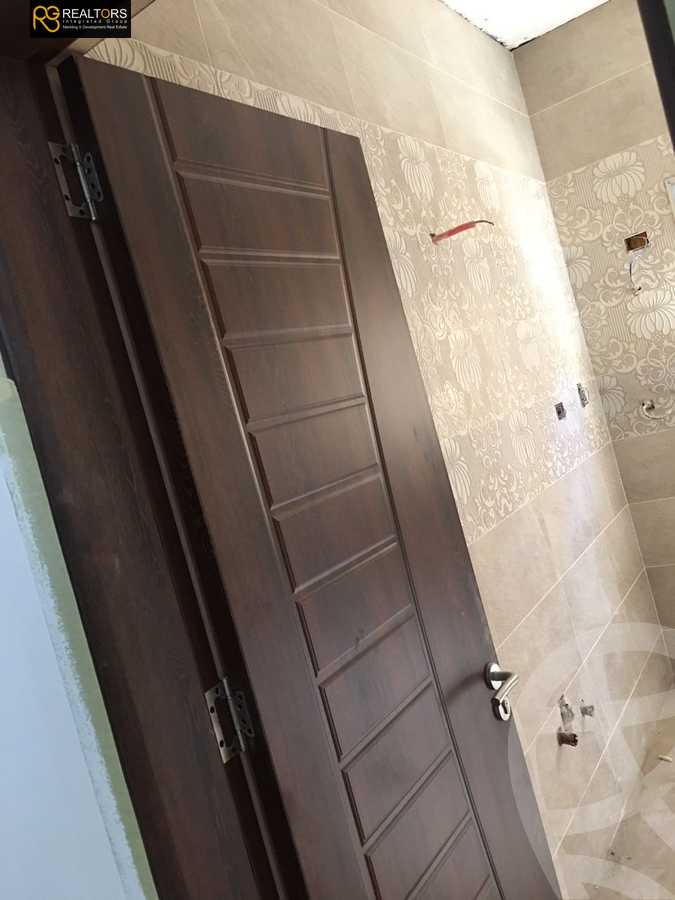 https://aqarmap.com.eg/ar/listing/4005394-for-sale-cairo-el-sheikh-zayed-city-el-hay-elasher-street-100