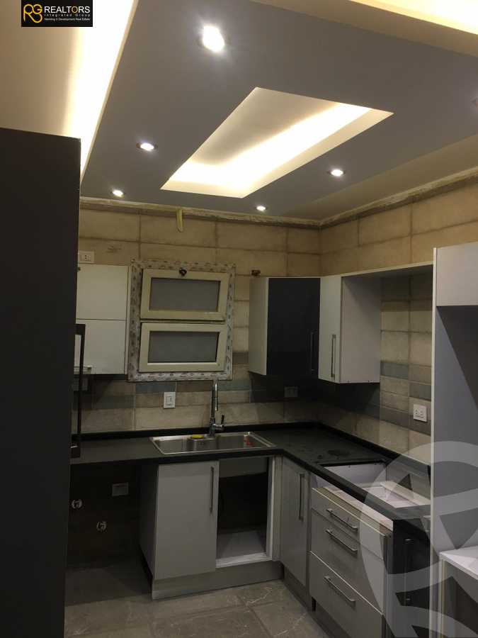 https://aqarmap.com.eg/ar/listing/4005426-for-sale-cairo-el-sheikh-zayed-city-compounds-in-sheikh-zayed-el-khamayel