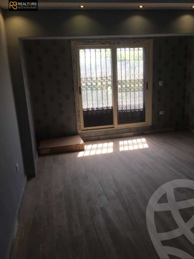 https://aqarmap.com.eg/ar/listing/4005426-for-sale-cairo-el-sheikh-zayed-city-compounds-in-sheikh-zayed-el-khamayel