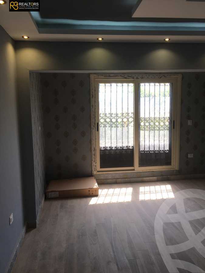 https://aqarmap.com.eg/ar/listing/4005426-for-sale-cairo-el-sheikh-zayed-city-compounds-in-sheikh-zayed-el-khamayel