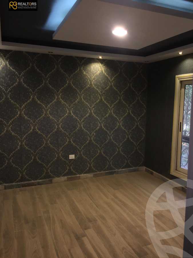 https://aqarmap.com.eg/ar/listing/4005426-for-sale-cairo-el-sheikh-zayed-city-compounds-in-sheikh-zayed-el-khamayel