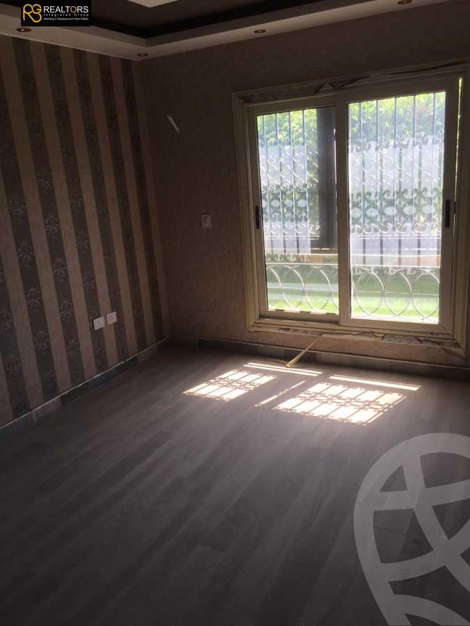https://aqarmap.com.eg/ar/listing/4005426-for-sale-cairo-el-sheikh-zayed-city-compounds-in-sheikh-zayed-el-khamayel
