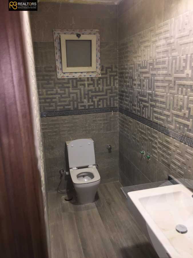 https://aqarmap.com.eg/ar/listing/4005426-for-sale-cairo-el-sheikh-zayed-city-compounds-in-sheikh-zayed-el-khamayel