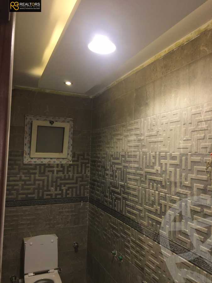 https://aqarmap.com.eg/ar/listing/4005426-for-sale-cairo-el-sheikh-zayed-city-compounds-in-sheikh-zayed-el-khamayel
