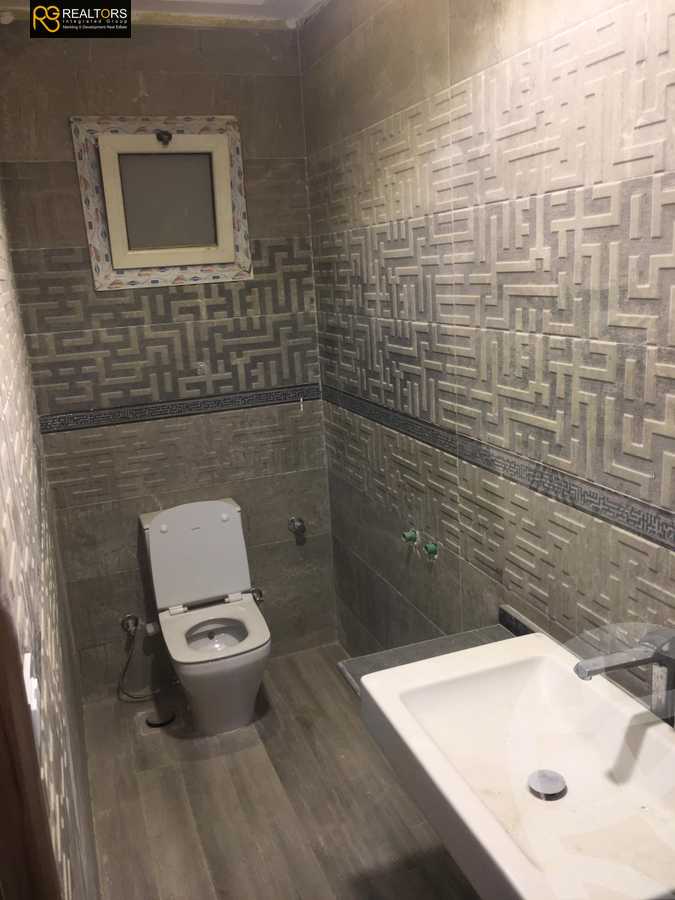 https://aqarmap.com.eg/ar/listing/4005426-for-sale-cairo-el-sheikh-zayed-city-compounds-in-sheikh-zayed-el-khamayel