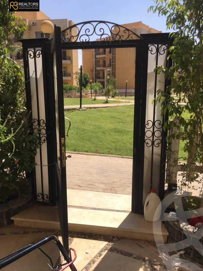https://aqarmap.com.eg/ar/listing/4005426-for-sale-cairo-el-sheikh-zayed-city-compounds-in-sheikh-zayed-el-khamayel