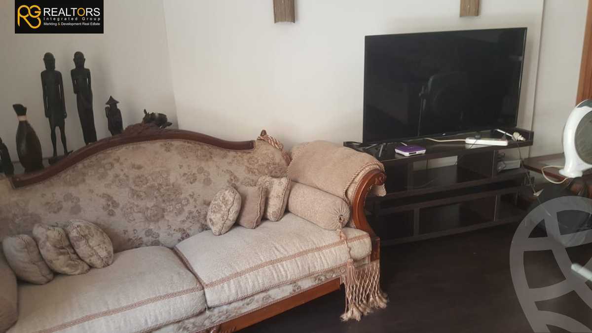https://aqarmap.com.eg/en/listing/4005869-for-sale-cairo-el-sheikh-zayed-city-compounds-in-sheikh-zayed-el-yasmeen-compound