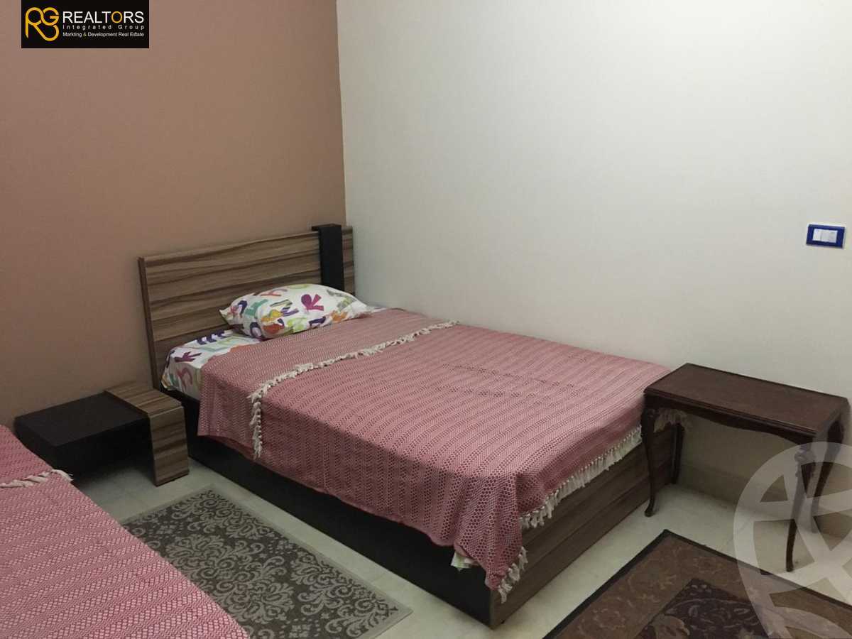 https://aqarmap.com.eg/en/listing/4005948-for-sale-cairo-el-sheikh-zayed-city-compounds
