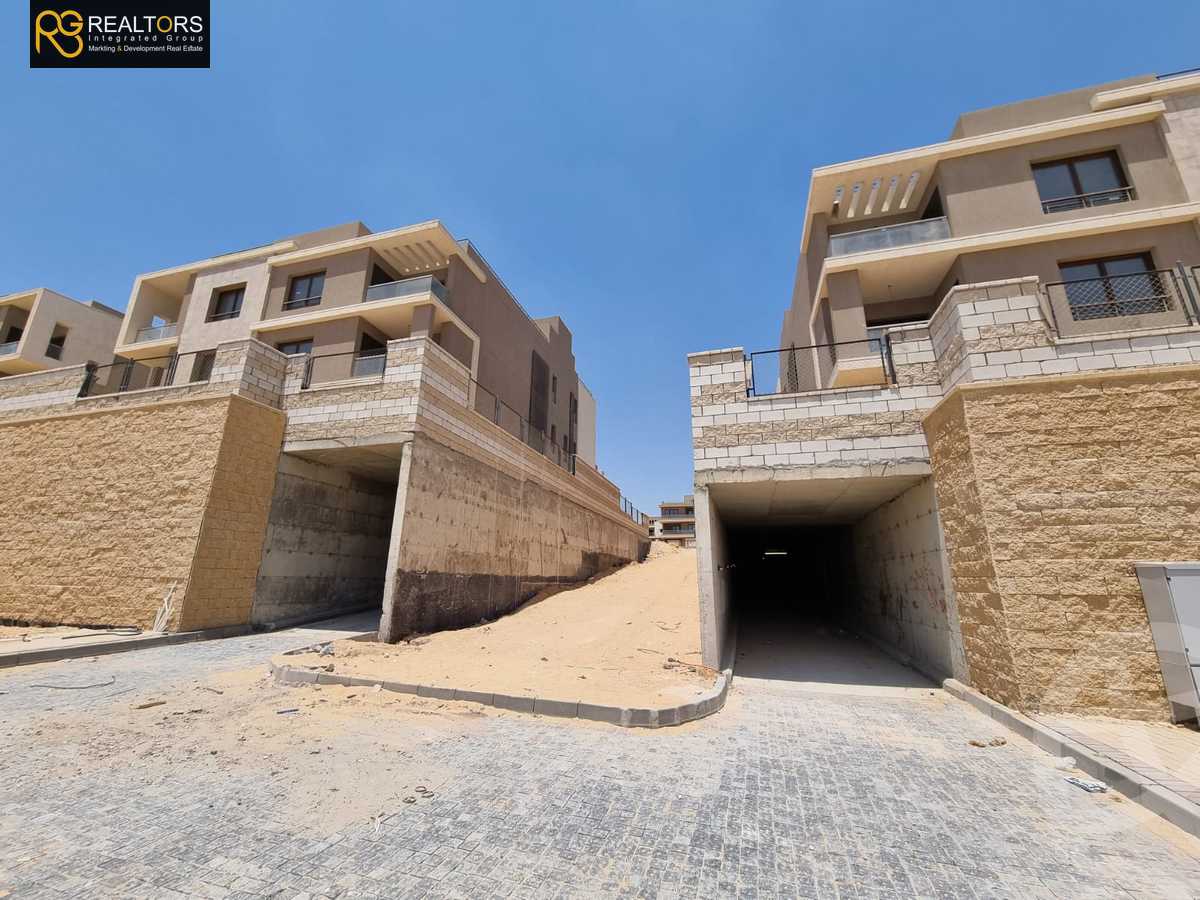 https://aqarmap.com.eg/en/listing/4029871-for-sale-cairo-6th-of-october-compound-pyramids-heights
