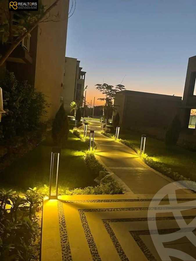 https://aqarmap.com.eg/en/listing/4030722-for-sale-cairo-6th-of-october-compound-green-5