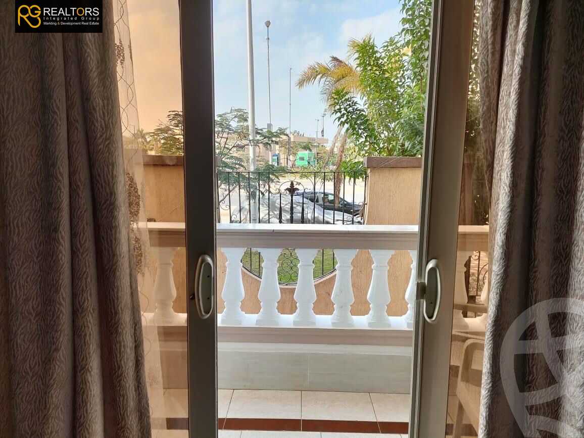 https://aqarmap.com.eg/en/listing/4032178-for-sale-cairo-el-sheikh-zayed-city-el-hay-el-khames-lhy-lkhms