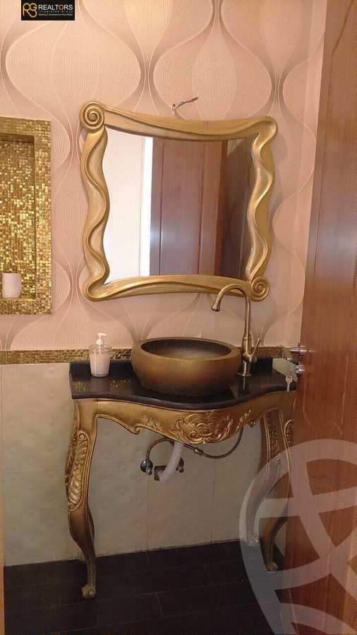 https://aqarmap.com.eg/en/listing/4041863-for-sale-cairo-el-sheikh-zayed-city-compounds-in-sheikh-zayed-jewar
