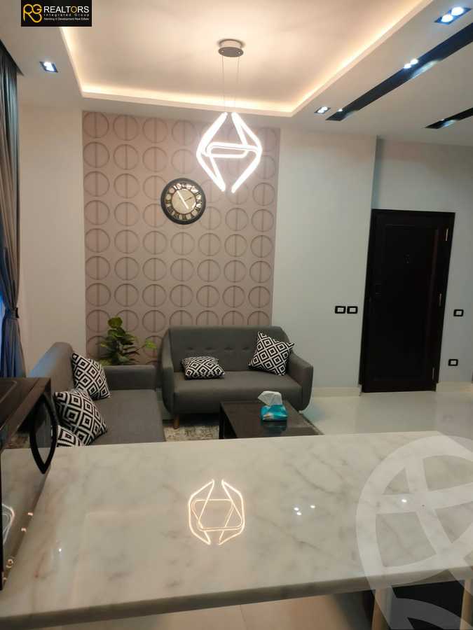 https://aqarmap.com.eg/ar/listing/4042958-for-sale-cairo-el-sheikh-zayed-city-compounds-in-sheikh-zayed-beverly-hills