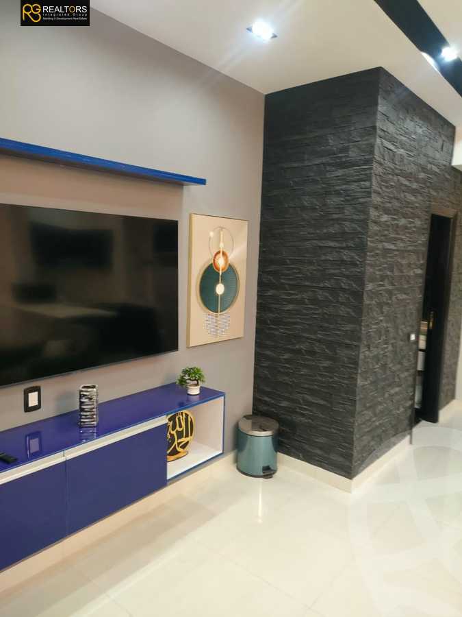 https://aqarmap.com.eg/ar/listing/4042958-for-sale-cairo-el-sheikh-zayed-city-compounds-in-sheikh-zayed-beverly-hills