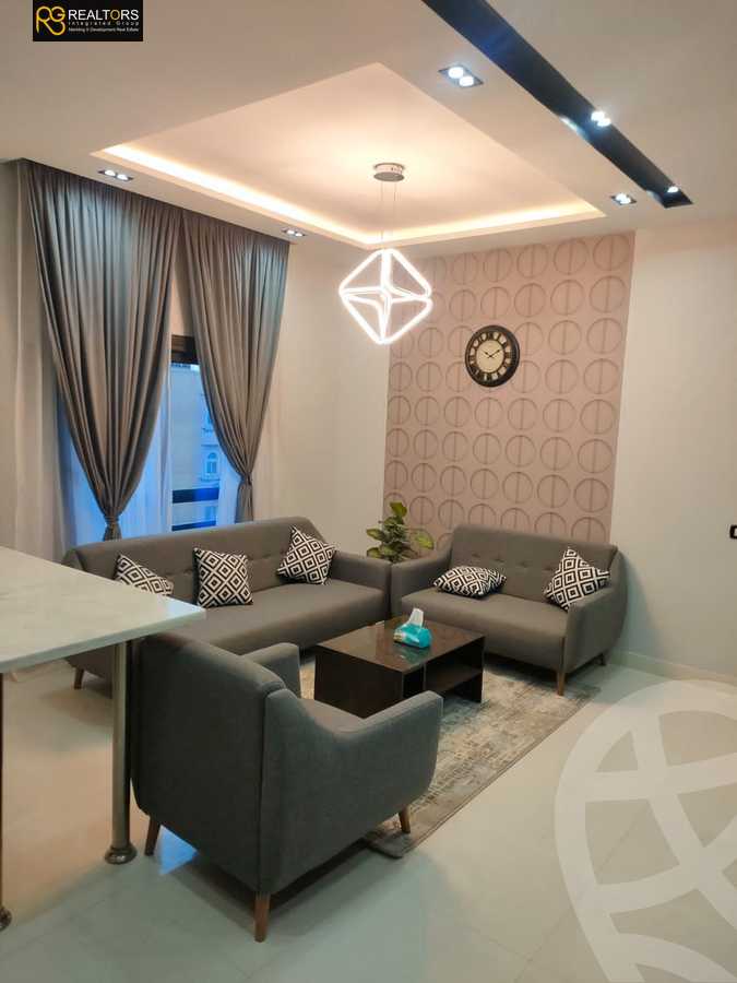 https://aqarmap.com.eg/ar/listing/4042958-for-sale-cairo-el-sheikh-zayed-city-compounds-in-sheikh-zayed-beverly-hills