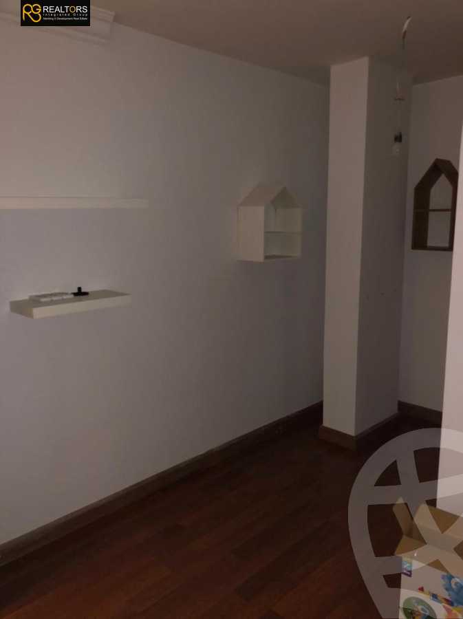 https://aqarmap.com.eg/ar/listing/4043261-for-sale-cairo-alex-cairo-desert-road-west-hills