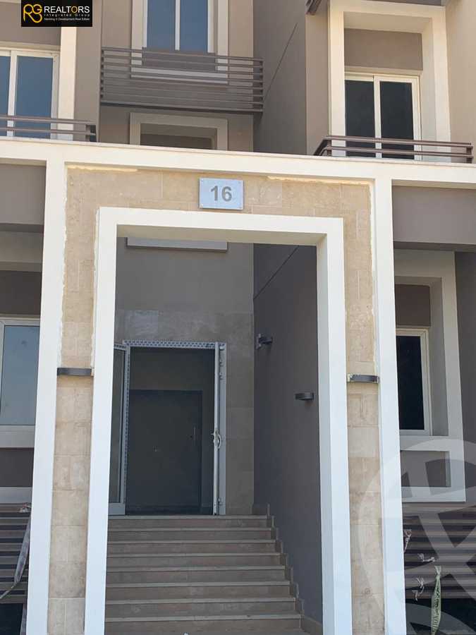https://aqarmap.com.eg/ar/listing/4047128-for-sale-cairo-6th-of-october-compound-october-plaza