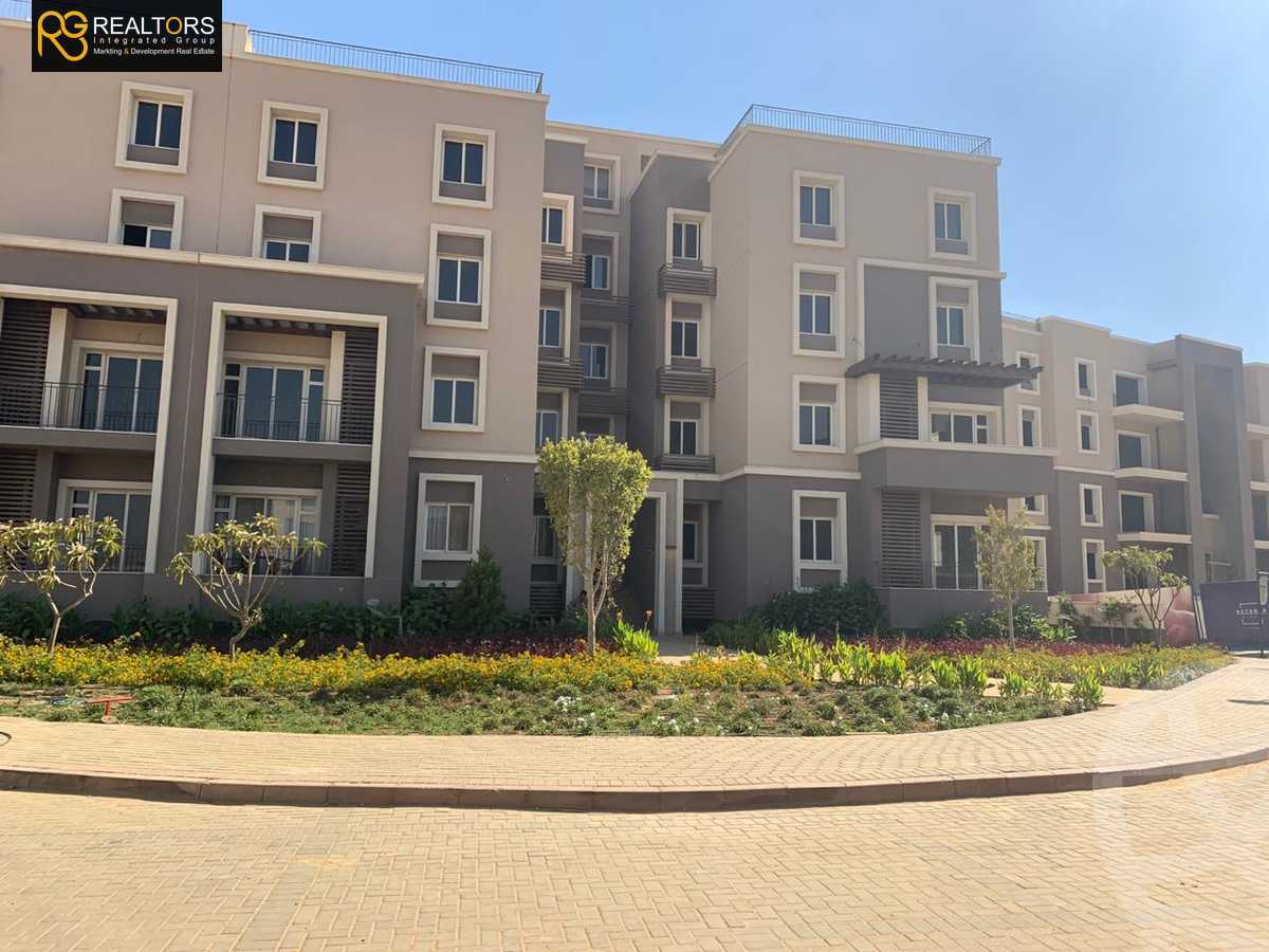 https://aqarmap.com.eg/ar/listing/4047128-for-sale-cairo-6th-of-october-compound-october-plaza