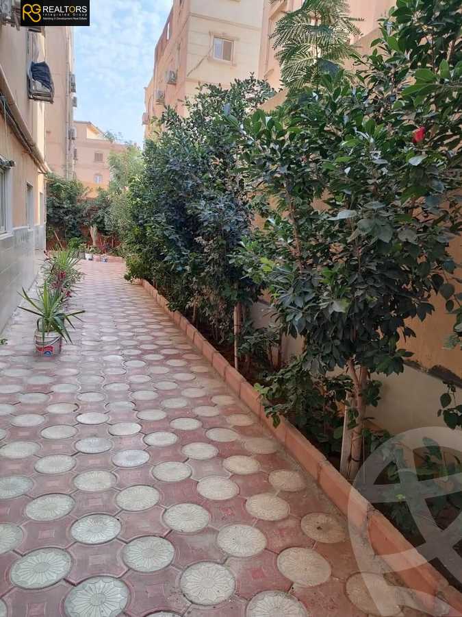https://aqarmap.com.eg/en/listing/4053041-for-sale-cairo-el-sheikh-zayed-city-el-hay-el-khames-lhy-lkhms