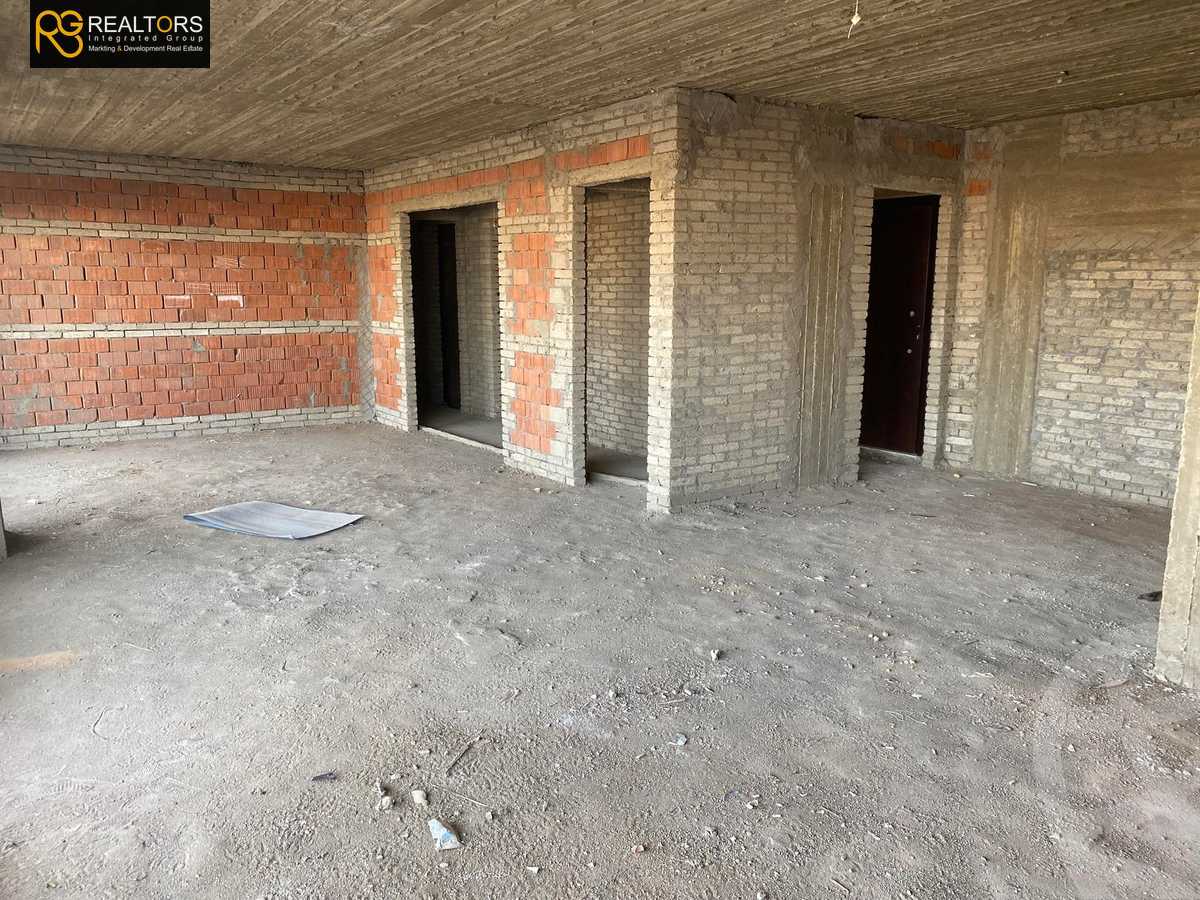 https://aqarmap.com.eg/en/listing/4053171-for-sale-cairo-alex-cairo-desert-road-kmbwnd-fy-tryq-skndry-lshrwy-joulz-compound-inertia