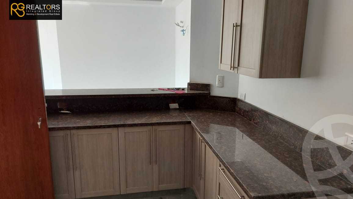 https://aqarmap.com.eg/ar/listing/4053768-for-sale-cairo-el-sheikh-zayed-city-compounds-in-sheikh-zayed-the-courtyard