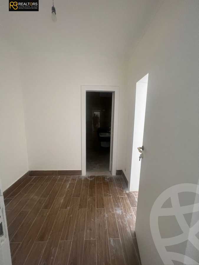 https://aqarmap.com.eg/ar/listing/4053792-for-rent-cairo-el-sheikh-zayed-city-compounds-in-sheikh-zayed-the-courtyard