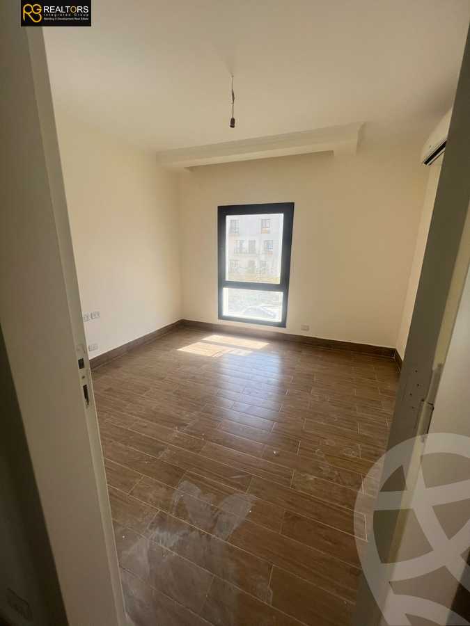 https://aqarmap.com.eg/ar/listing/4053792-for-rent-cairo-el-sheikh-zayed-city-compounds-in-sheikh-zayed-the-courtyard