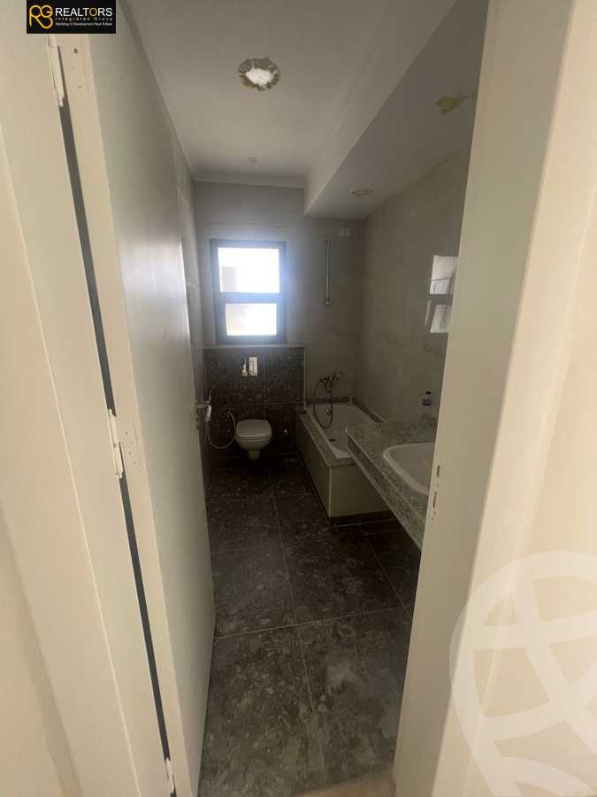 https://aqarmap.com.eg/ar/listing/4053792-for-rent-cairo-el-sheikh-zayed-city-compounds-in-sheikh-zayed-the-courtyard
