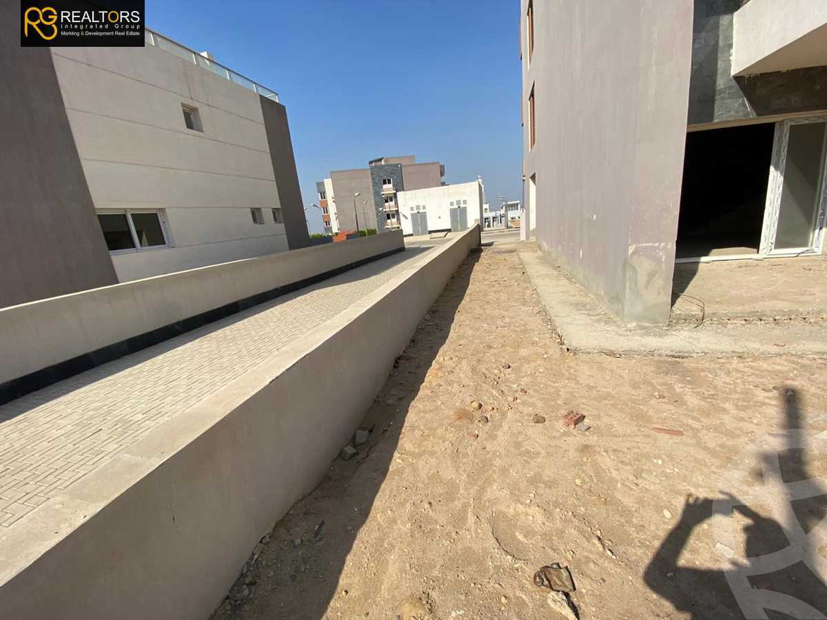 https://aqarmap.com.eg/ar/listing/4056710-for-sale-cairo-el-sheikh-zayed-city-compounds-in-sheikh-zayed-zayed-regency