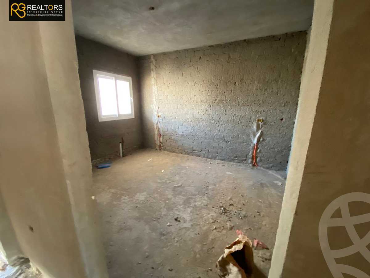 https://aqarmap.com.eg/ar/listing/4056710-for-sale-cairo-el-sheikh-zayed-city-compounds-in-sheikh-zayed-zayed-regency