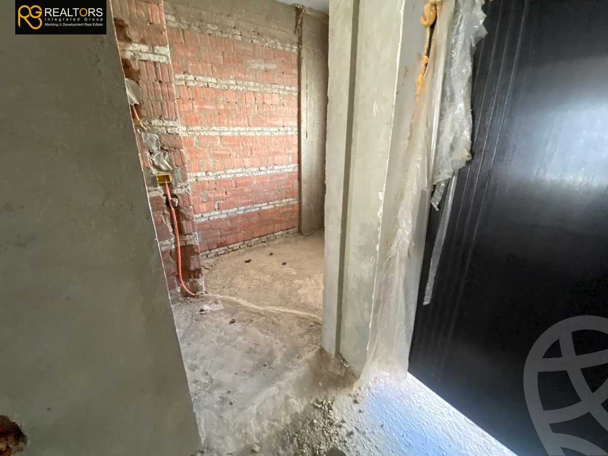 https://aqarmap.com.eg/ar/listing/4056710-for-sale-cairo-el-sheikh-zayed-city-compounds-in-sheikh-zayed-zayed-regency