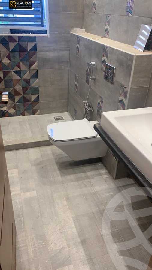 https://aqarmap.com.eg/en/listing/4083433-for-sale-cairo-el-sheikh-zayed-city-compounds-in-sheikh-zayed-the-courtyard