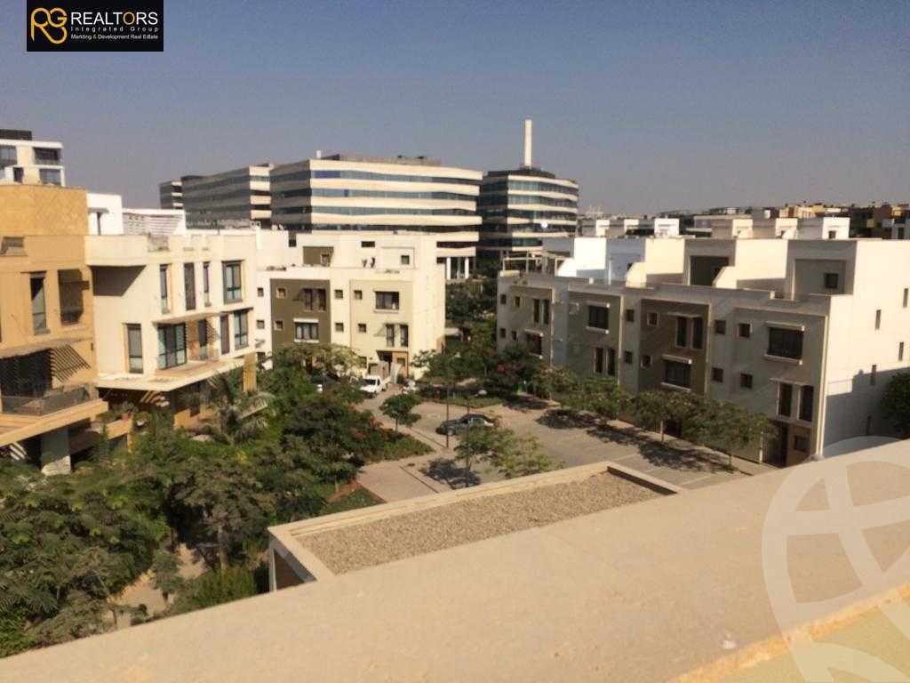 https://aqarmap.com.eg/en/listing/4090710-for-sale-cairo-el-sheikh-zayed-city-compounds-kmbwnd-wyst-twn-swdyk
