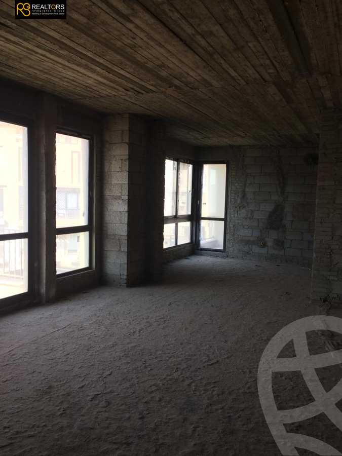 https://aqarmap.com.eg/en/listing/4090710-for-sale-cairo-el-sheikh-zayed-city-compounds-kmbwnd-wyst-twn-swdyk