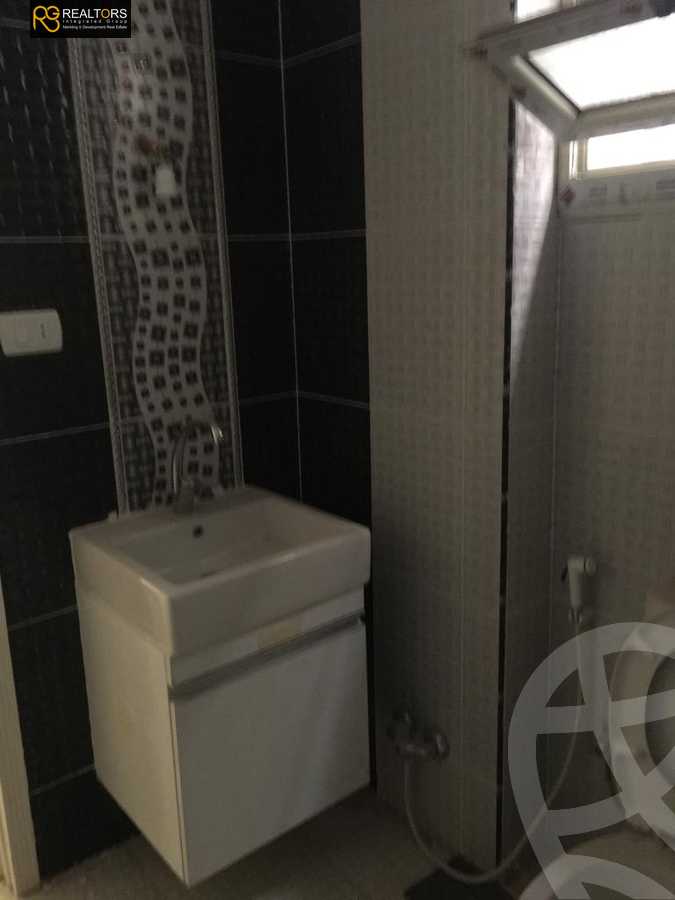https://aqarmap.com.eg/ar/listing/4093326-for-sale-cairo-6th-of-october-compound-creek-park
