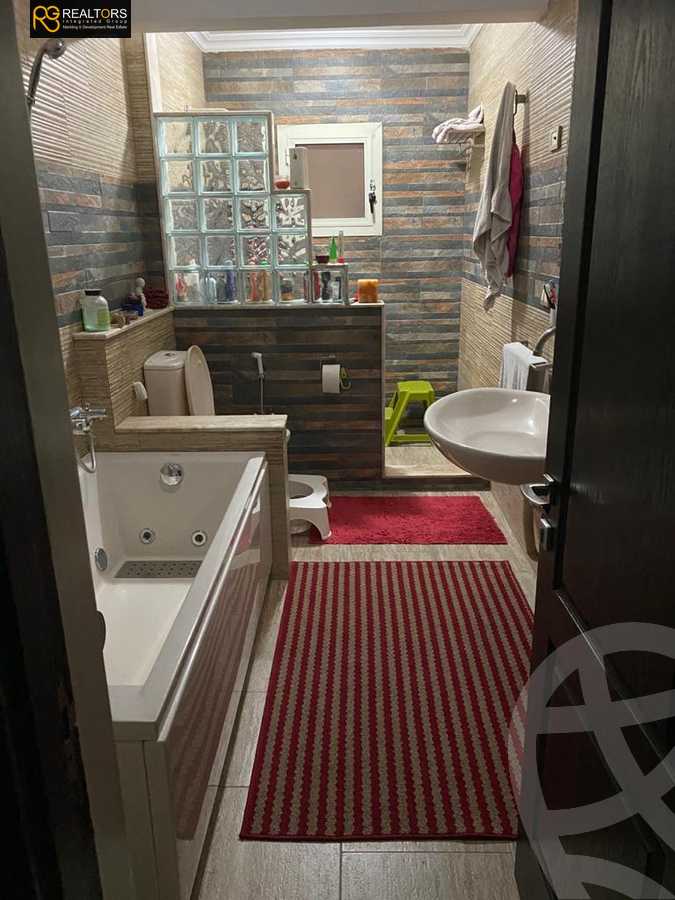 https://aqarmap.com.eg/ar/listing/4093340-for-sale-cairo-el-sheikh-zayed-city-compounds-in-sheikh-zayed-beverly-hills