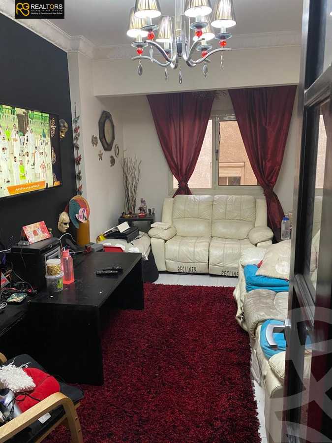 https://aqarmap.com.eg/ar/listing/4093340-for-sale-cairo-el-sheikh-zayed-city-compounds-in-sheikh-zayed-beverly-hills