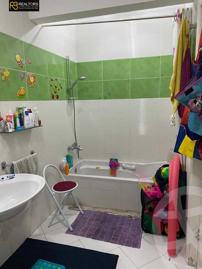 https://aqarmap.com.eg/ar/listing/4093340-for-sale-cairo-el-sheikh-zayed-city-compounds-in-sheikh-zayed-beverly-hills