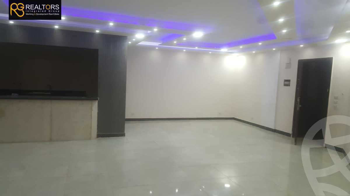 https://aqarmap.com.eg/en/listing/4093667-for-sale-cairo-6th-of-october-compound-el-bostan