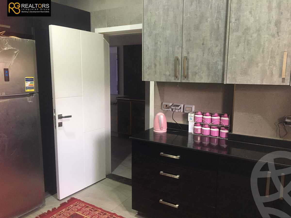 https://aqarmap.com.eg/ar/listing/4123866-for-rent-cairo-6th-of-october-compound-palm-hills-october
