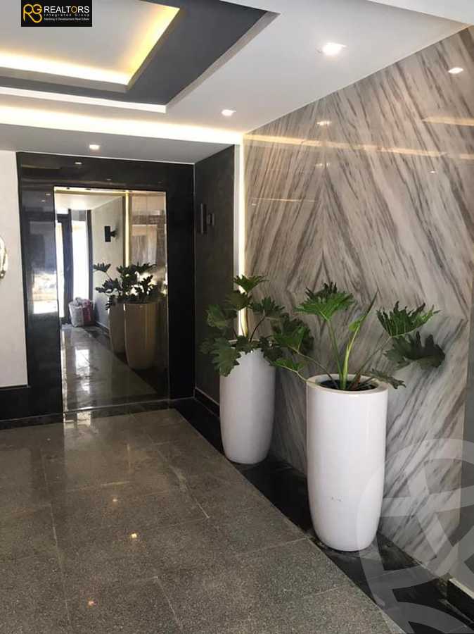 https://aqarmap.com.eg/en/listing/4151282-for-sale-cairo-6th-of-october-compound-sun-capital